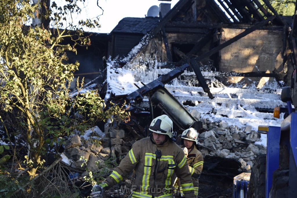 Grossfeuer Einfamilienhaus Siegburg Muehlengrabenstr P1160.JPG - Miklos Laubert